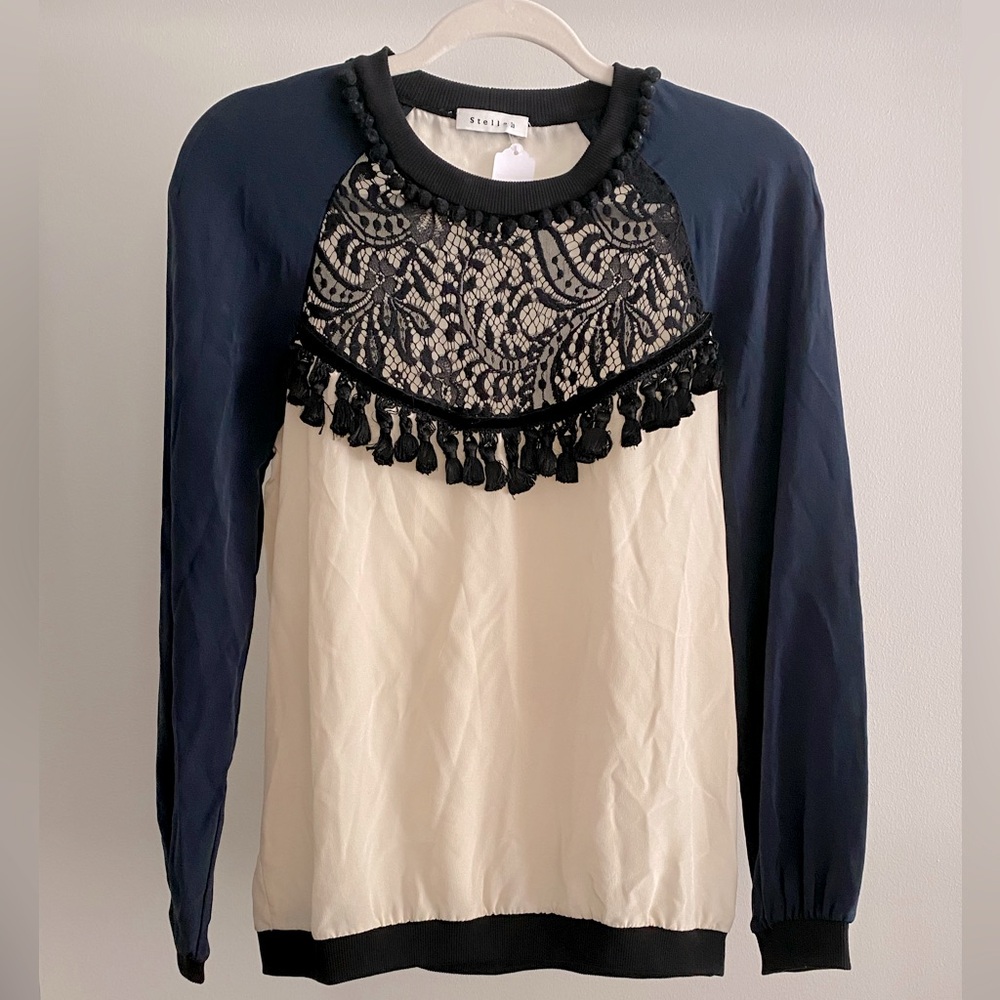 Stellah NWT Lace Detail Top